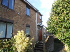 2 bedroom Property t...